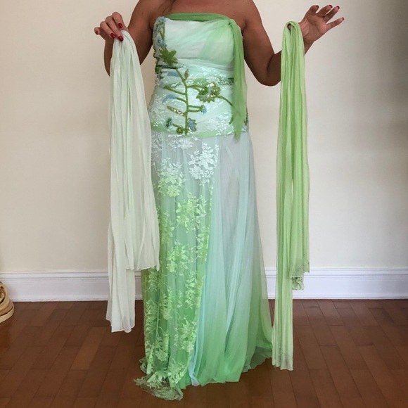 {Jovani} couture lace and tulle gown - Picture 8 of 8